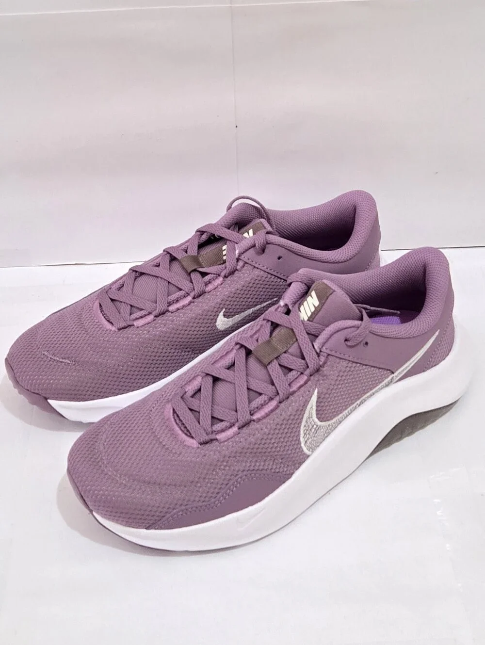 Nike Legend Essential 3 NN Women's Size 10 Violet Dust Training Sneakers